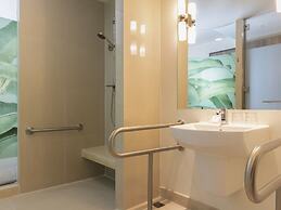 Holiday Inn Express Phuket Patong Beach Central by IHG