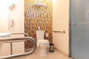 Holiday Inn Express Phuket Patong Beach Central by IHG