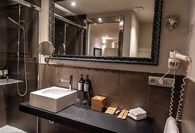 Vasanta Hotel