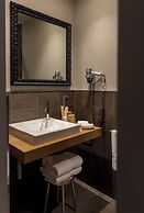 Vasanta Hotel