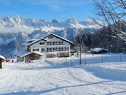 Hotel GARNI Mittenwald