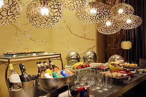 HUALUXE Shanghai Twelve at Hengshan