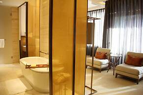 HUALUXE Shanghai Twelve at Hengshan