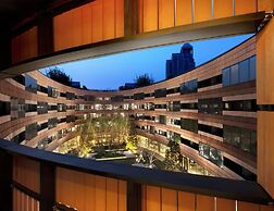 HUALUXE Shanghai Twelve at Hengshan