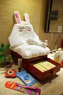 HUALUXE Shanghai Twelve at Hengshan