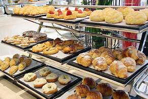 HUALUXE Shanghai Twelve at Hengshan