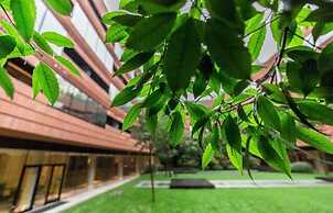 HUALUXE Shanghai Twelve at Hengshan