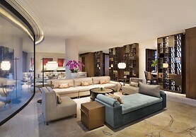 HUALUXE Shanghai Twelve at Hengshan