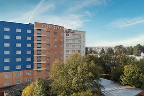 Courtyard Toluca Tollocan