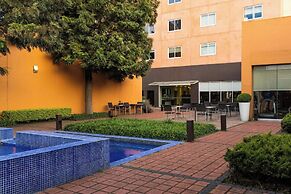 Courtyard Toluca Tollocan