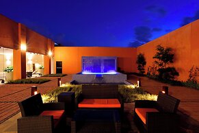 Courtyard Toluca Tollocan