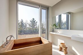 Lotte Resort Jeju Artvillas
