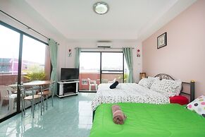 Pattaya Holiday Lodge