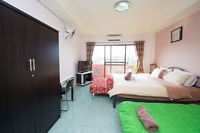 Pattaya Holiday Lodge