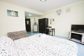 Pattaya Holiday Lodge