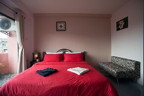 Pattaya Holiday Lodge