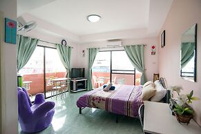 Pattaya Holiday Lodge