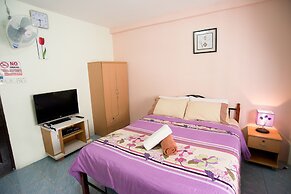 Pattaya Holiday Lodge