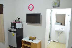 Pattaya Holiday Lodge