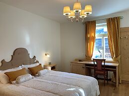 Hotel Serena
