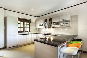 Idyllic Samui Beach Villa Resort