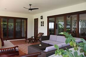 Idyllic Samui Beach Villa Resort