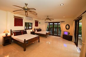 Idyllic Samui Beach Villa Resort