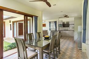 Idyllic Samui Beach Villa Resort