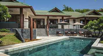 Idyllic Samui Beach Villa Resort