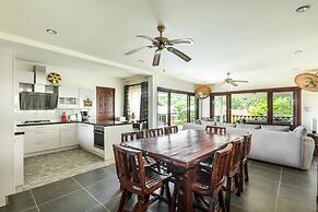 Idyllic Samui Beach Villa Resort