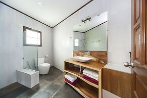 Idyllic Samui Beach Villa Resort