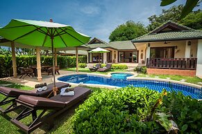 Idyllic Samui Beach Villa Resort