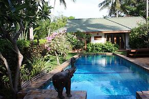 Idyllic Samui Beach Villa Resort