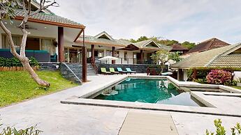 Idyllic Samui Beach Villa Resort