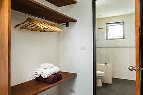 Idyllic Samui Beach Villa Resort