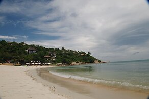 Idyllic Samui Beach Villa Resort