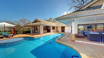 Idyllic Samui Beach Villa Resort