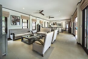 Idyllic Samui Beach Villa Resort