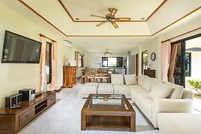 Idyllic Samui Beach Villa Resort