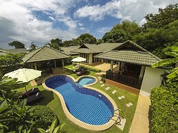 Idyllic Samui Beach Villa Resort