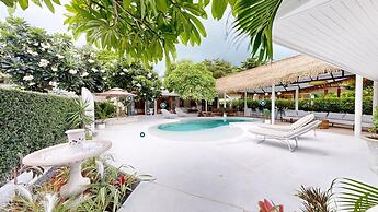 Idyllic Samui Beach Villa Resort