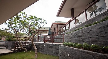 Idyllic Samui Beach Villa Resort