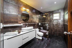 Idyllic Samui Beach Villa Resort