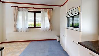 Idyllic Samui Beach Villa Resort