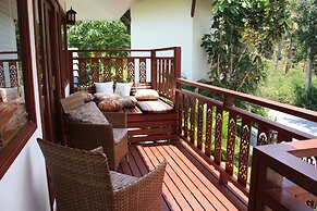 Idyllic Samui Beach Villa Resort