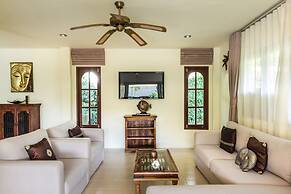 Idyllic Samui Beach Villa Resort