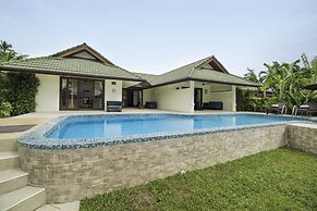 Idyllic Samui Beach Villa Resort
