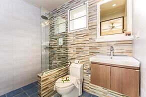 Idyllic Samui Beach Villa Resort