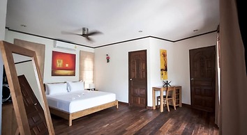 Idyllic Samui Beach Villa Resort