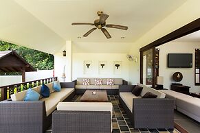 Idyllic Samui Beach Villa Resort